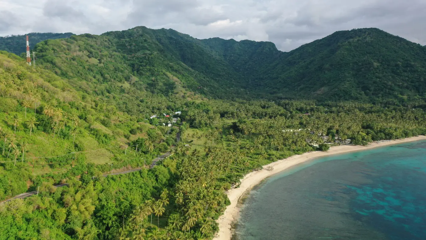 Volcanic Beach - Malimbu